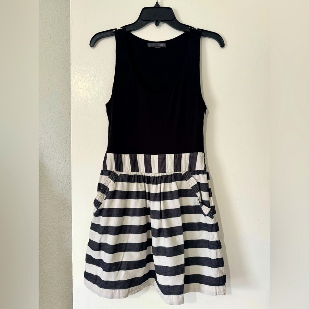 Forever 21 Dress w/ Pockets